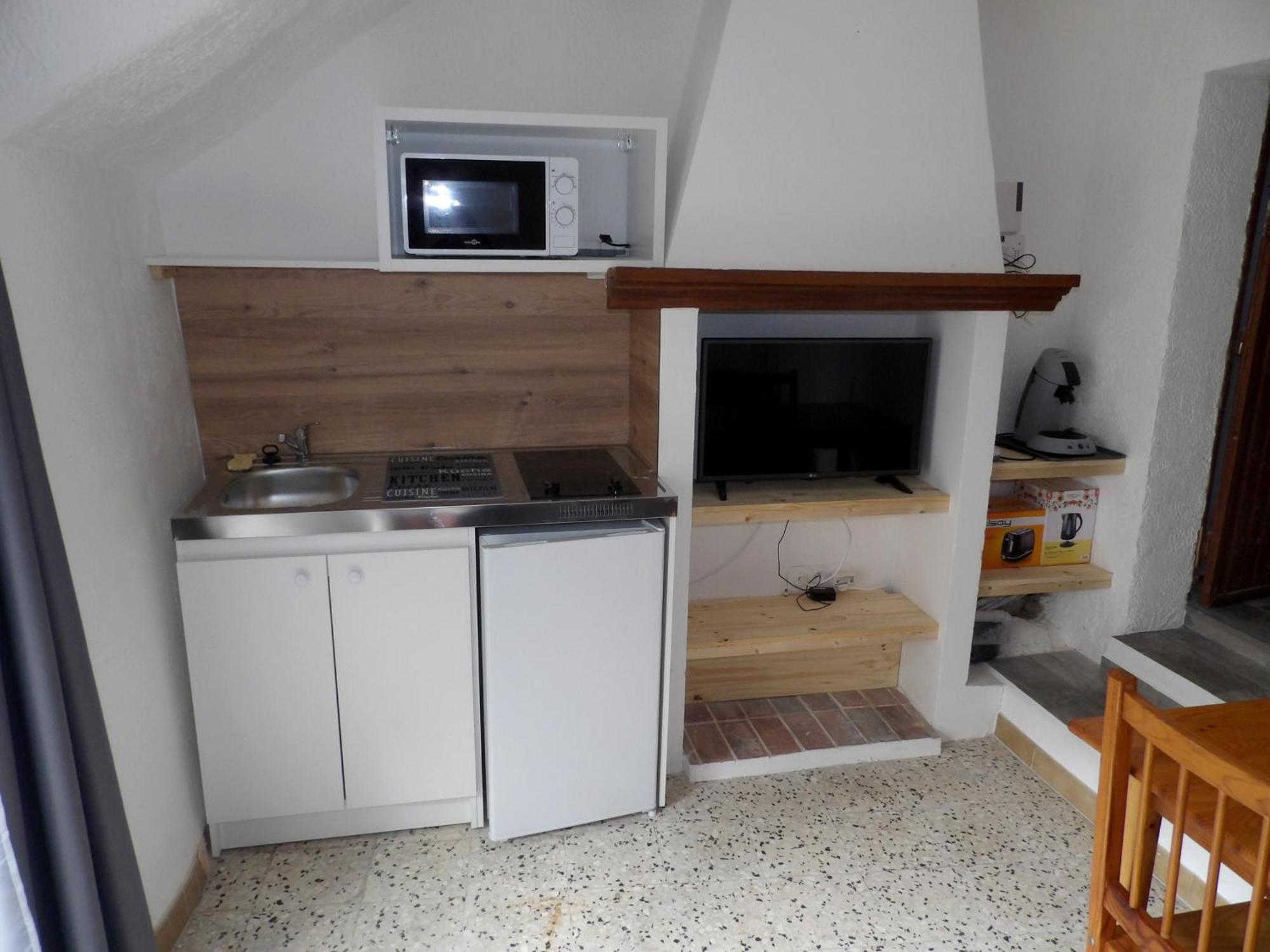 Studio Chez Steph Eyguières Esterno foto